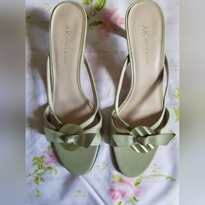 Green slightly worn Anne Klein leather Kitten Heel Slip-ons size 9